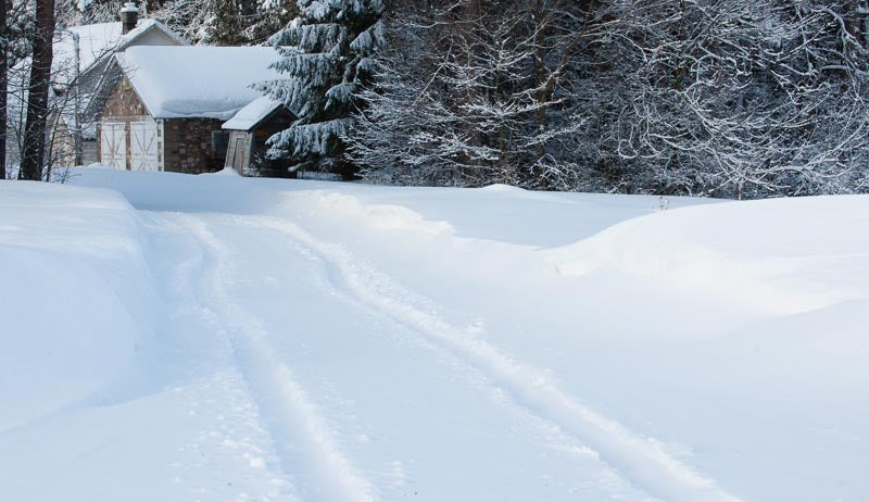 Residential & Commercial Snow Plowing Service