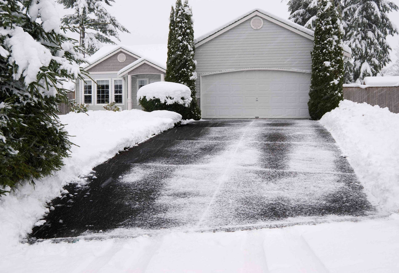 Residential & Commercial Snow Plowing Service